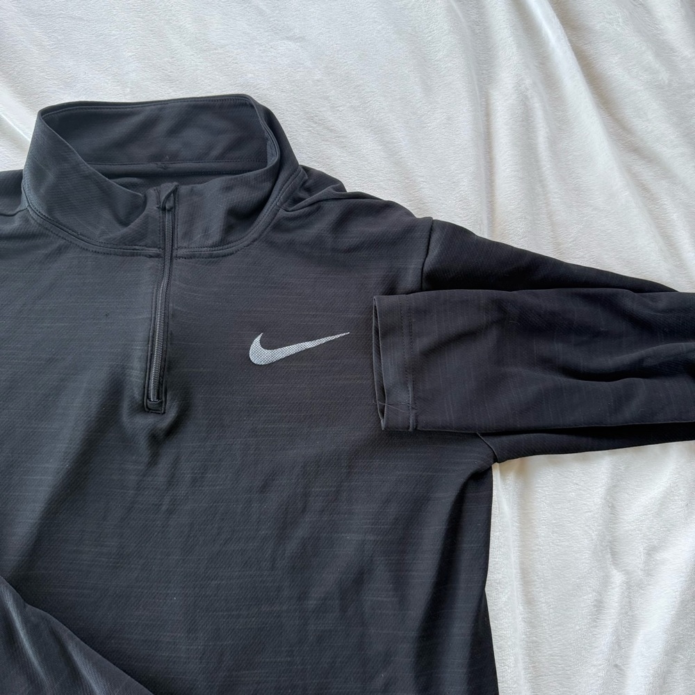 Nike men’s Black long sleeve Quarter Zip Pullover small dri-fit - Picture 4 of 9